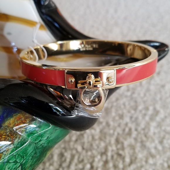 Coach Bangle Bracelet Signature C Carmine Enamel Gold Plated Hinged Oval NWT - Picture 7 of 12